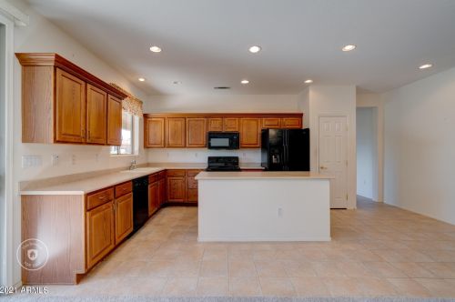 15131 Cooperstown Way, Sun City, AZ 85374-4604