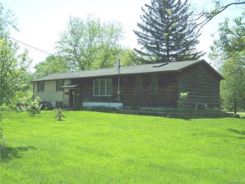 730 Schultz Rd, Elma NY  14059-9332 exterior