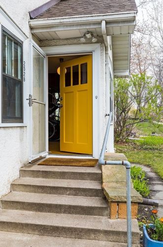 2528 Pierce St, Minneapolis, MN 55418-3840