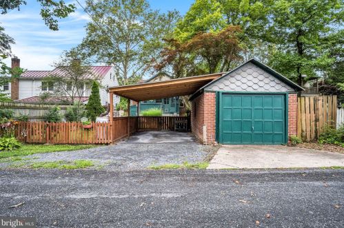 125 Parker St, Carlisle PA  17013-2821 exterior