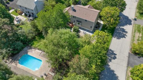 1 Thornwood Ct, New Hamburg, NY 12590-6809