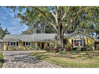 2470 Lauder Dr, Maitland, FL 32751-4081