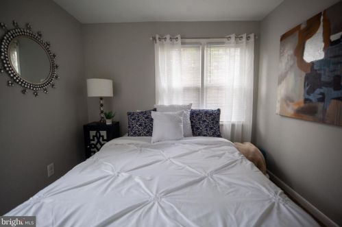 208 Beaver Dr, Gloucester NJ  08031-2902 exterior