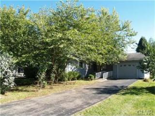3010 Swanson St, Easton, PA 18045-1913