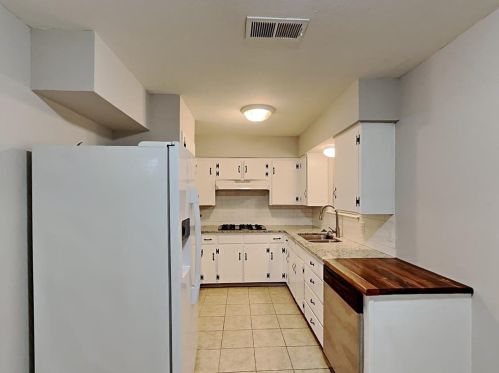 104 Jill Ann Dr, Burleson TX  76028-5610 exterior