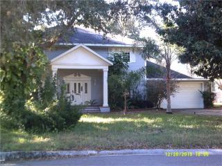 1214 89th St, Bradenton, FL 34209-9658