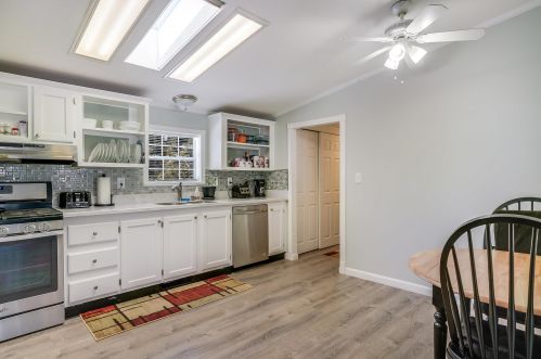 22 Great Brook Dr, Belmont NH  03220-4403 exterior