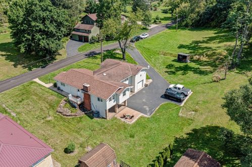 104 Meadow Ln, Herminie, PA 15637-1320
