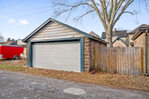 1716 5th Ave, Beaver Falls, PA 15010-4031