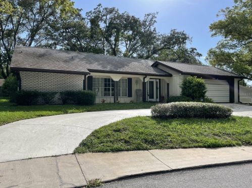 8400 Hunting Saddle Dr, Port Richey, FL 34667-2515