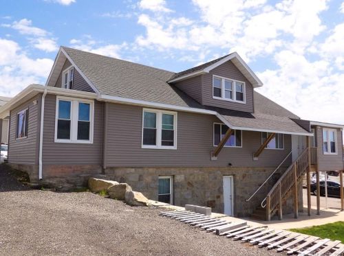 37 Hamilton Ave, Groton, CT 06340-4472