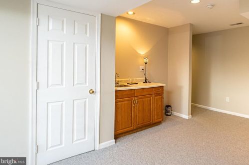 206 Wingate Pl, Leesburg VA 20175-2531 exterior