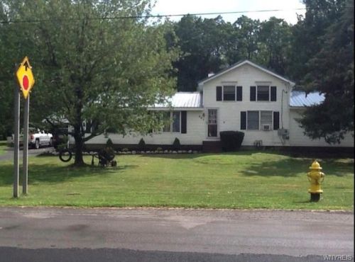 961 Gold St, Angola, NY 14006-9607