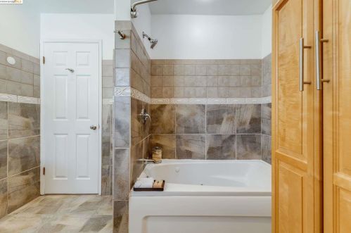 8410 Aster Ave, Oakland CA  94605-4104 exterior