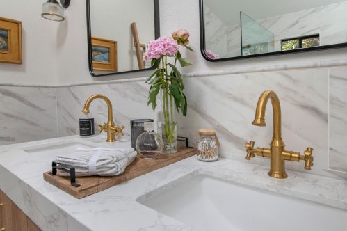 560 Apple Grove Cir, Santa Barbara CA  93105-4086 exterior