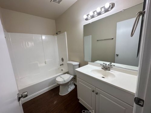 44840 Hanstead Ave, Lancaster CA  93535-2739 exterior