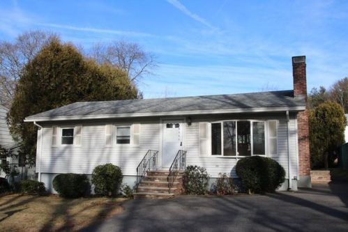 7 Fairview St, Saugus, MA 01906-2229