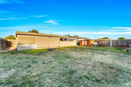 4220 Clairemont Dr, San Diego CA 92117-5536 exterior