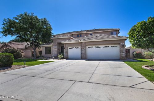 69 Benrich Dr, Gilbert, AZ 85295-1440