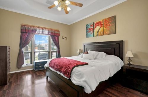 6111 Arlington Dr, Frisco TX 75035-2835 exterior