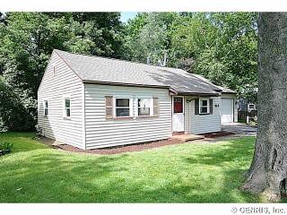 968 Whitlock Rd, Rochester, NY 14609-1732