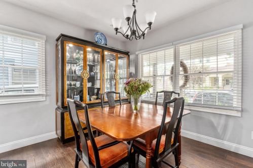 209 Prince Edward St, Fredericksburg VA  22401-6034 exterior