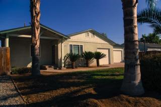 5707 Buckingham Way, Fresno, CA 93727-7608