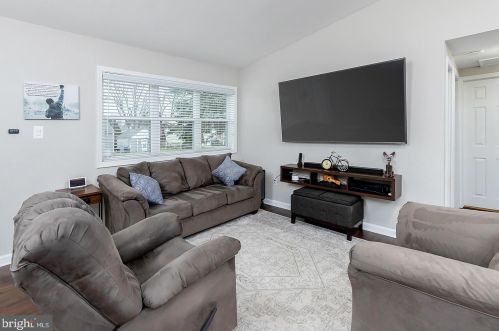 30 Bellmawr Ave, Gloucester NJ  08031-1329 exterior