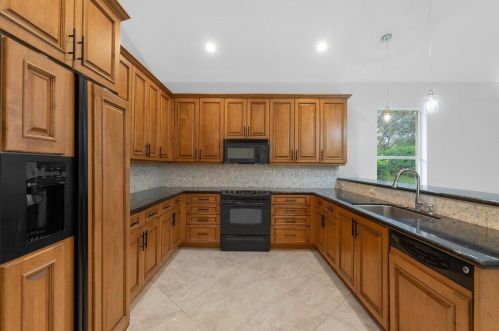 7418 Greenport Cv, Boynton Beach, FL 33437-3988