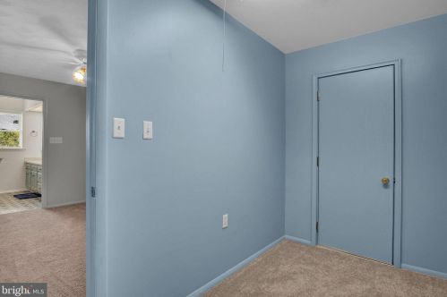 11 Thrush Dr, Carlisle PA  17015-7653 exterior