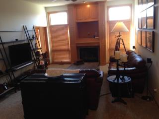 16525 Cottonwood St, Omaha NE  68136-3120 exterior