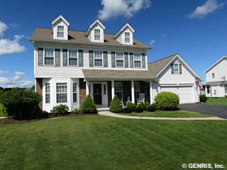 1030 Whistlers Cove Ln, Rochester, NY 14612-1473