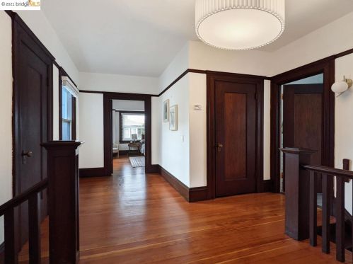 1450 4th Ave, Oakland CA  94606-2317 exterior