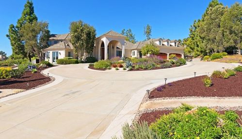 2950 Wishbone Way, Encinitas, CA 92024-7235