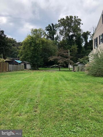 204 2nd St, Lemoyne, PA 17043-1101