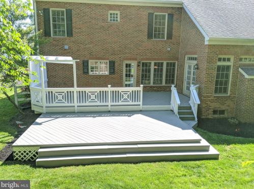 5936 Amber Ridge Rd, Haymarket VA  20169-2620 exterior