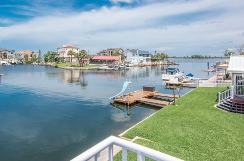 3325 Gulf Winds Cir, Brooksville FL  34607-3027 exterior