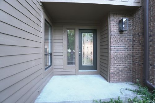 5010 Nob Hl Dr, Newport KY  41075-4096 exterior