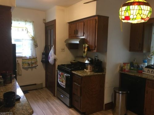 221 New St, West Paterson NJ  07424-3329 exterior