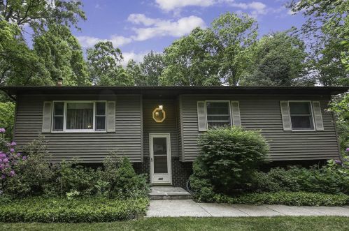 490 Leetown Rd, Stormville, NY 12582-5629