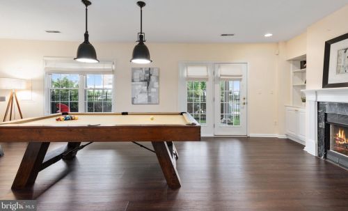 12146 Chancery Sta Cir, Herndon VA 20190-5801 exterior