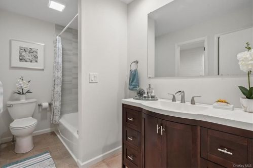 57 Hudson View Hl, Crotonville NY  10562-3329 exterior