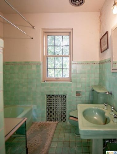 501 Vine St, Victoria TX exterior