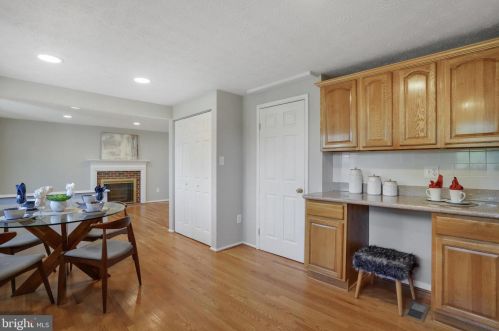 10624 Cavalcade St, Great Falls VA  22066-2427 exterior