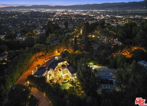 3511 Berry Dr, North Hollywood CA  91604-3862 exterior