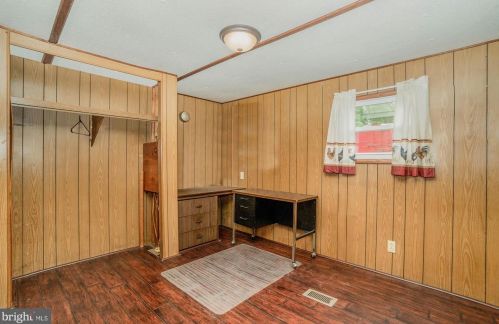 212 Stonehouse Rd, Carlisle PA  17015-9429 exterior