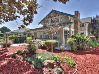 950 San Benito St, Hollister, CA 95023-4801