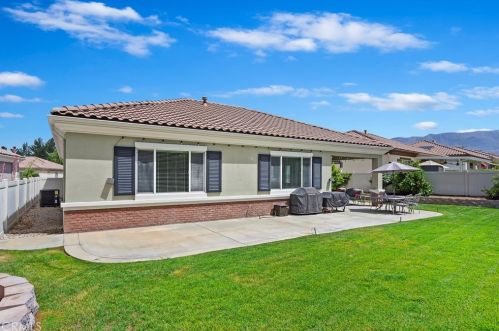 991 Gleneagles Rd, Beaumont CA  92223-8525 exterior