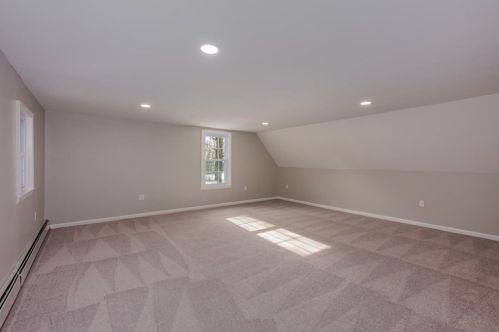 109 St, Auburn MA 01501-2748 exterior