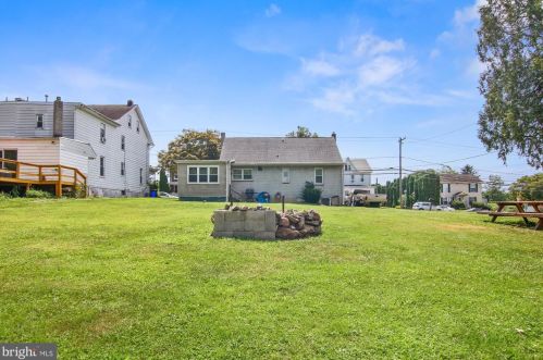 17 Adams St, West Enola PA  17025-2802 exterior